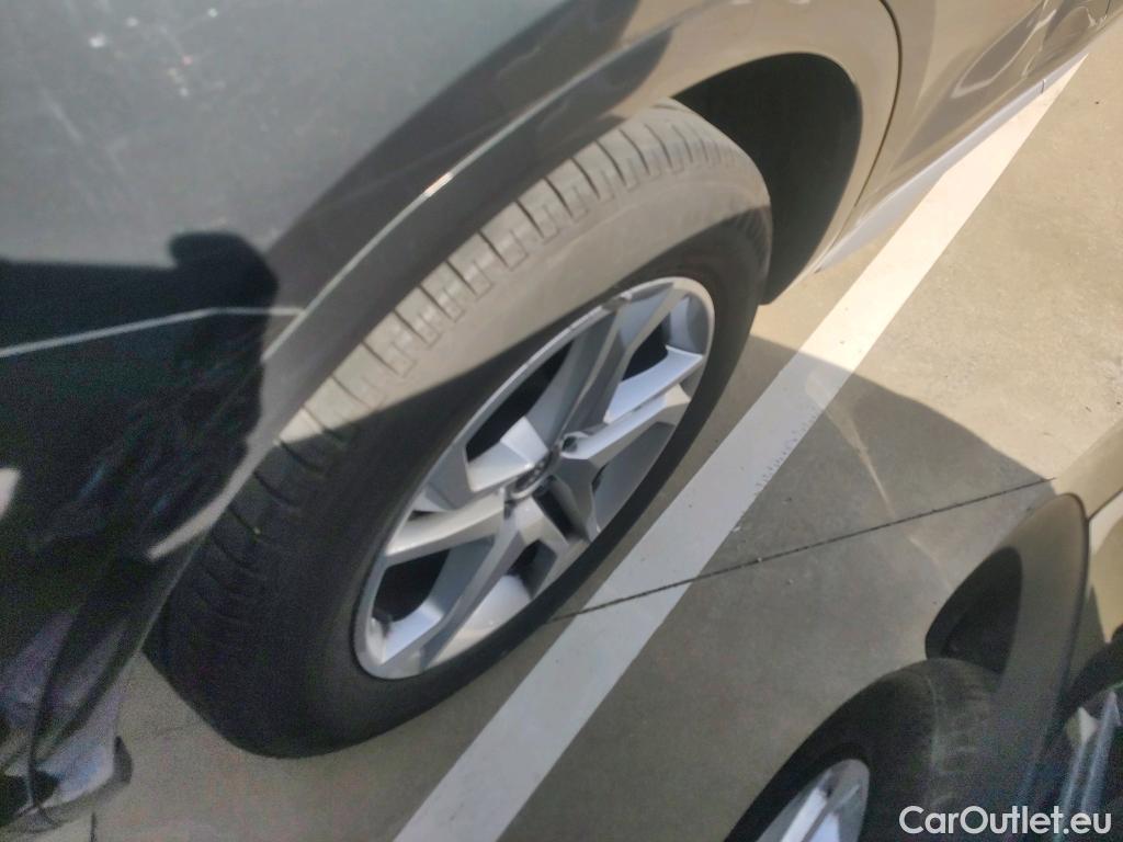  Land Rover  Discovery AUDI Q5 / 2020 / 5P / todoterreno Advanced 35 TDI 120kW S tronic (AC3) #15