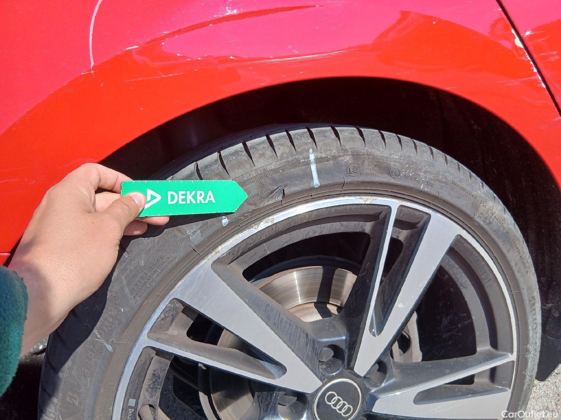  Audi  A3 AUDI  / 2020 / 5P / berlina con portón Sportback Black line 35 TDI 110kW S tron #31