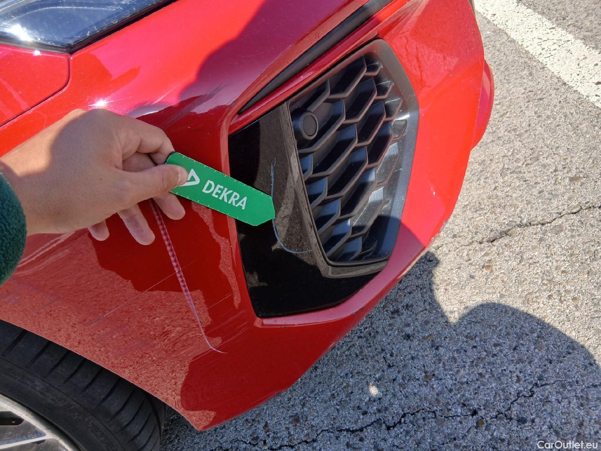  Audi  A3 AUDI  / 2020 / 5P / berlina con portón Sportback Black line 35 TDI 110kW S tron #4