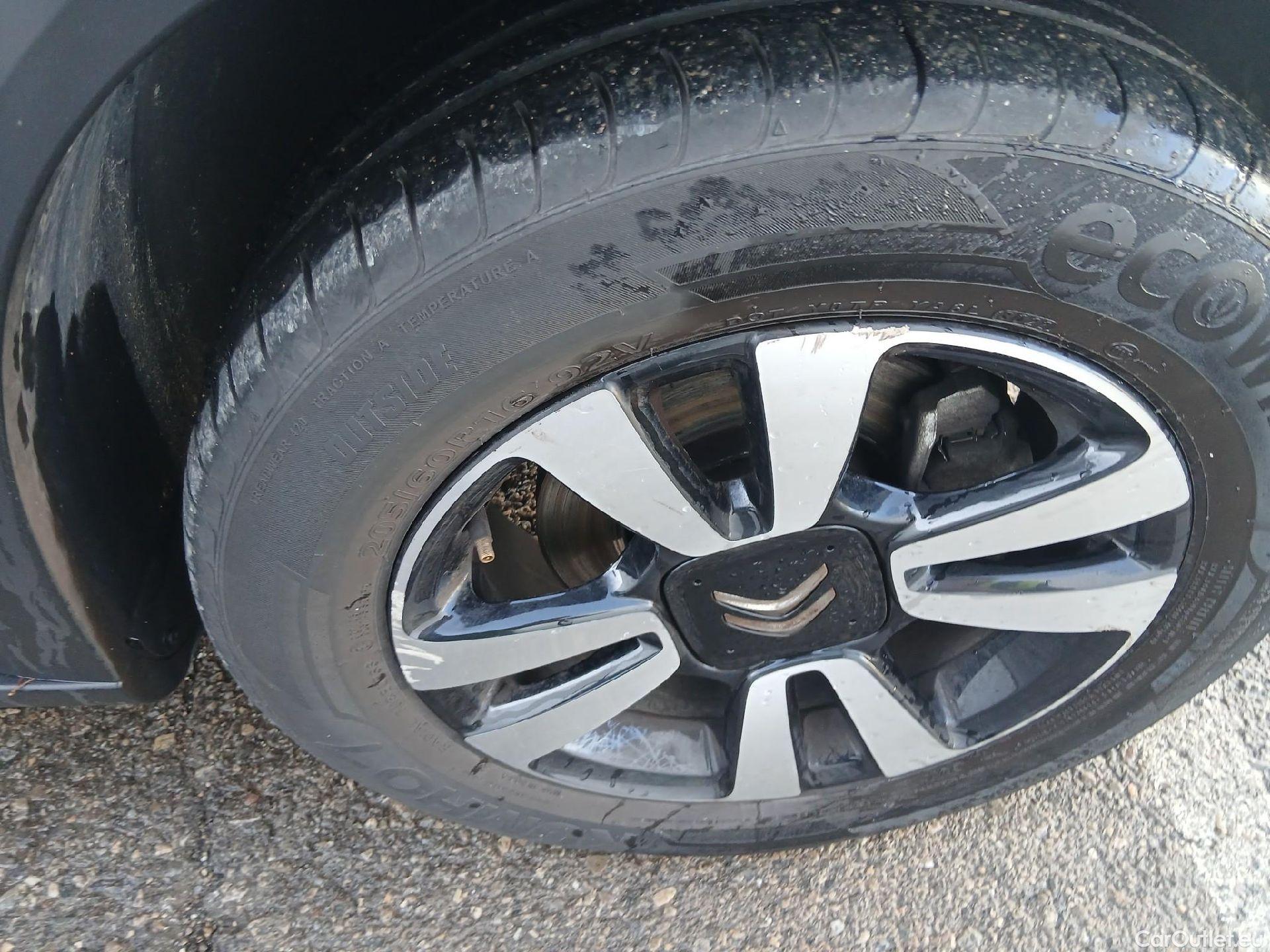  Citroen  C3 CITROEN  Aircross / 2017 / 5P / todoterreno PureTech 81kW (110CV) S&S SHINE #27