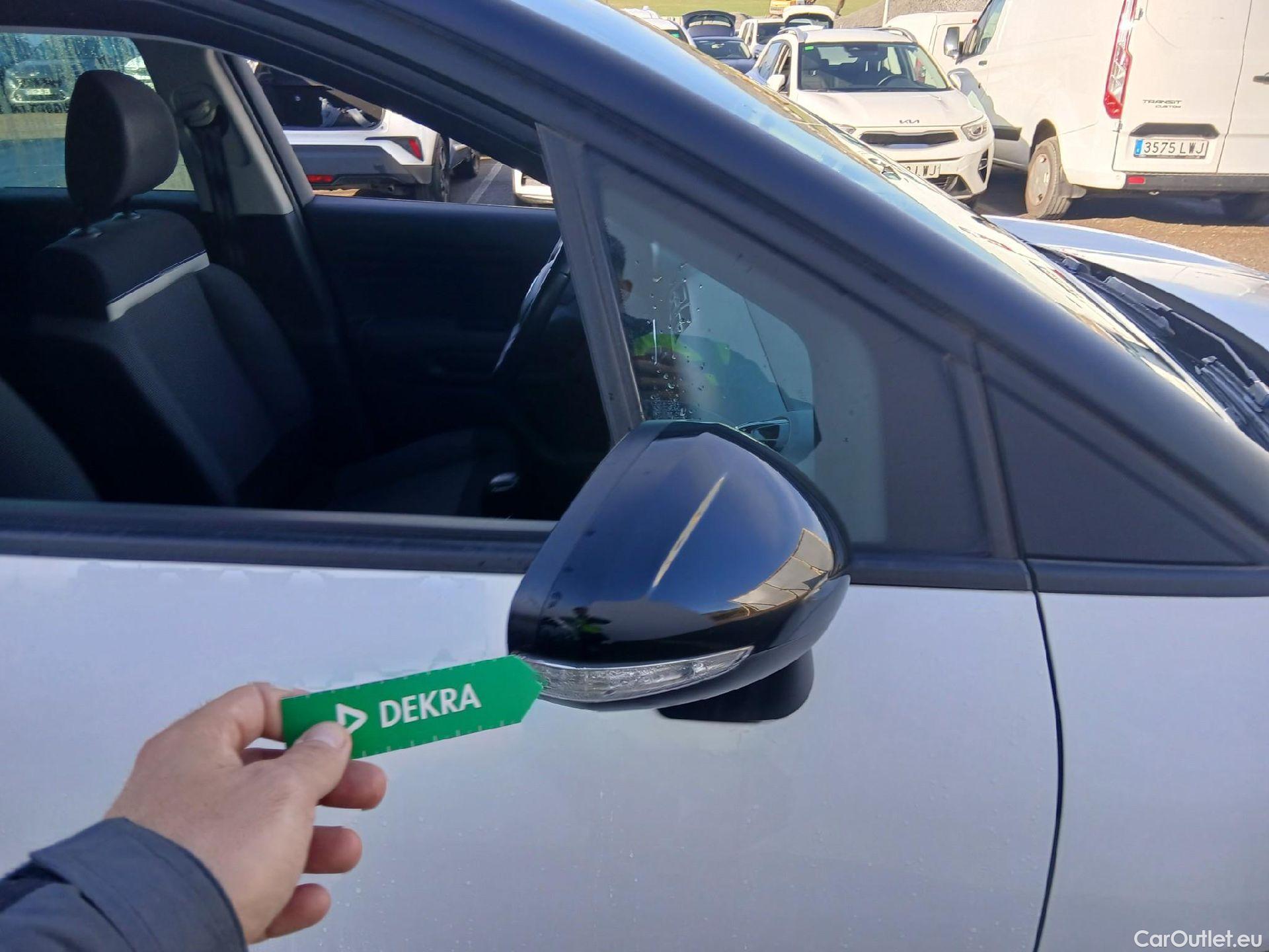  Citroen  C3 CITROEN  Aircross / 2017 / 5P / todoterreno PureTech 81kW (110CV) S&S SHINE #23