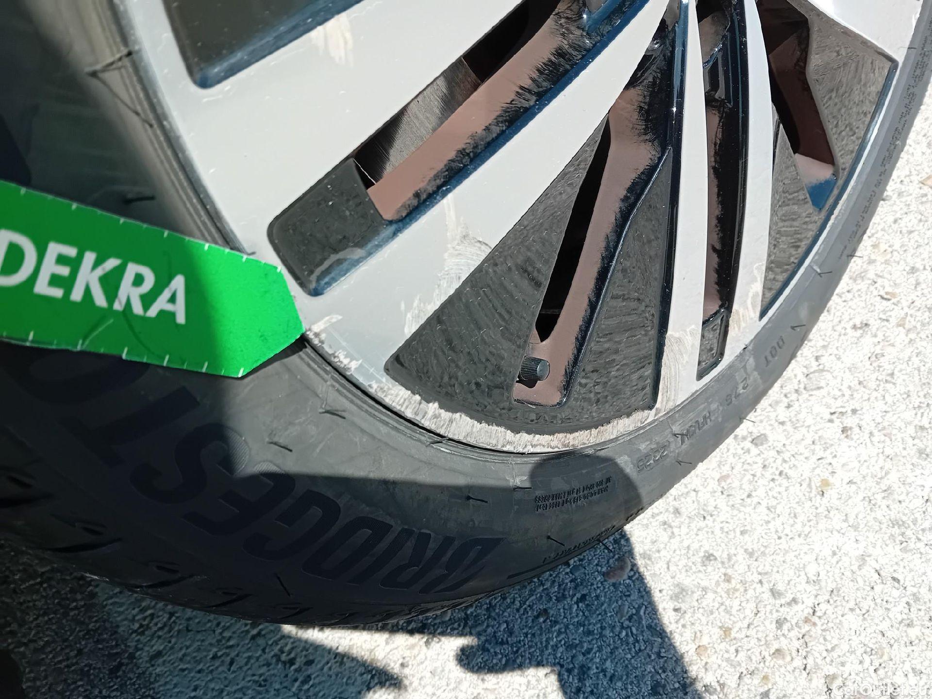  Mercedes  A-Klasse MERCEDES-BENZ Clase A / 2018 / 4P / sedán Sedán A 250 e #38