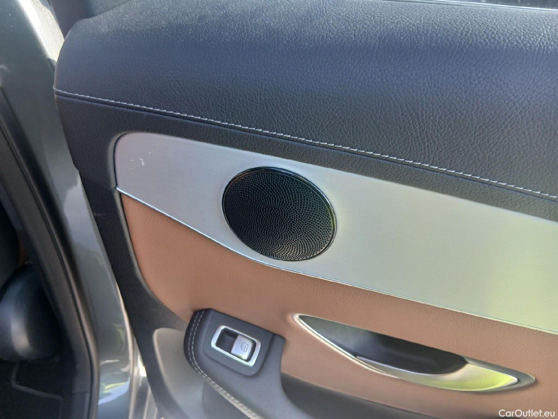  Mercedes  G-Klasee MERCEDES-BENZ GLC Coupé / 2019 / 5P / coupé GLC 300 de 4MATIC #3