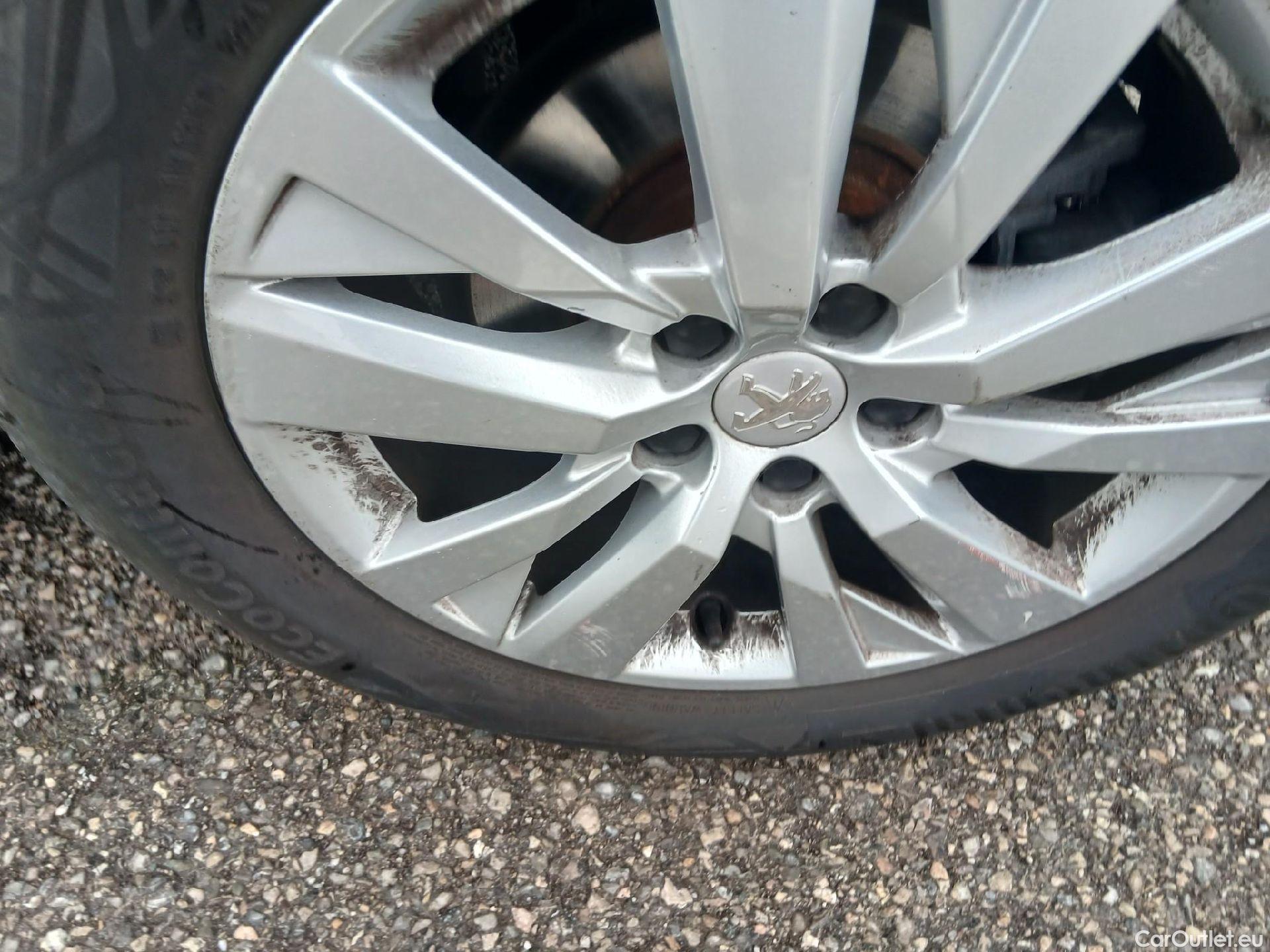  Peugeot  3008 PEUGEOT  / 2020 / 5P / todoterreno 1.5 BlueHDi 96kW (130CV) S&S Active Pack (AC3) #11