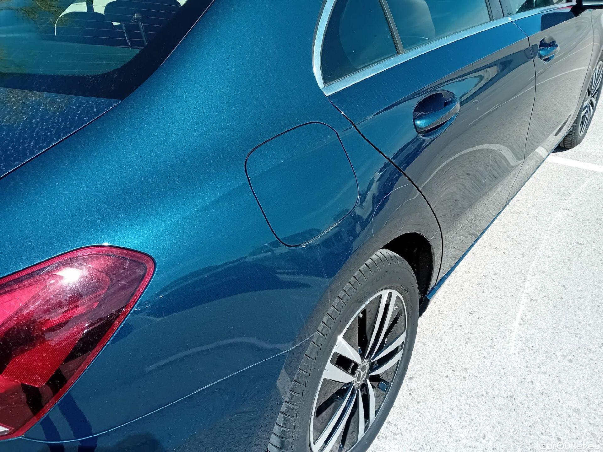  Mercedes  A-Klasse MERCEDES-BENZ Clase A / 2018 / 4P / sedán Sedán A 250 e #27