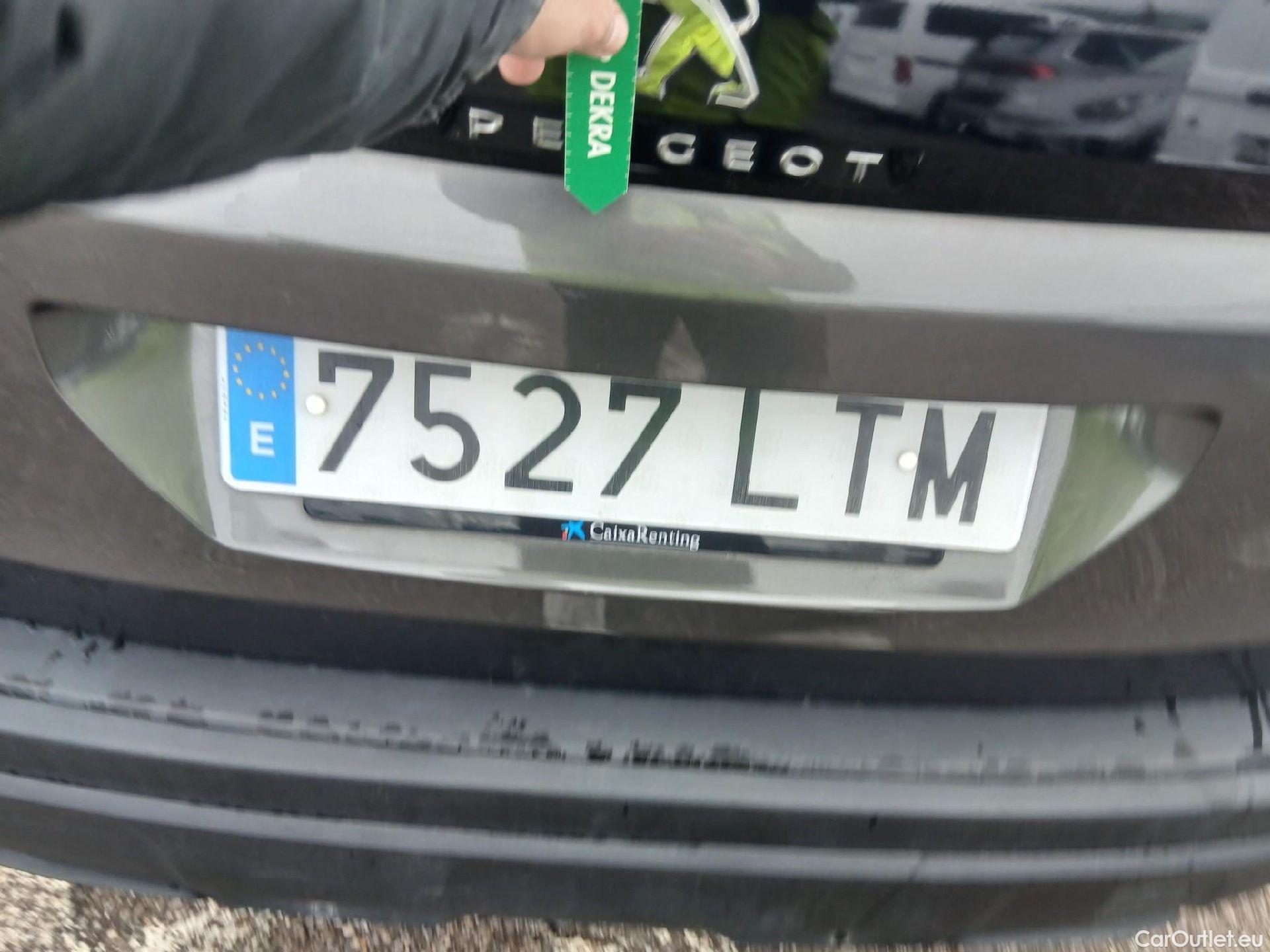  Peugeot  3008 PEUGEOT  / 2020 / 5P / todoterreno 1.5 BlueHDi 96kW (130CV) S&S Active Pack (AC3) #19