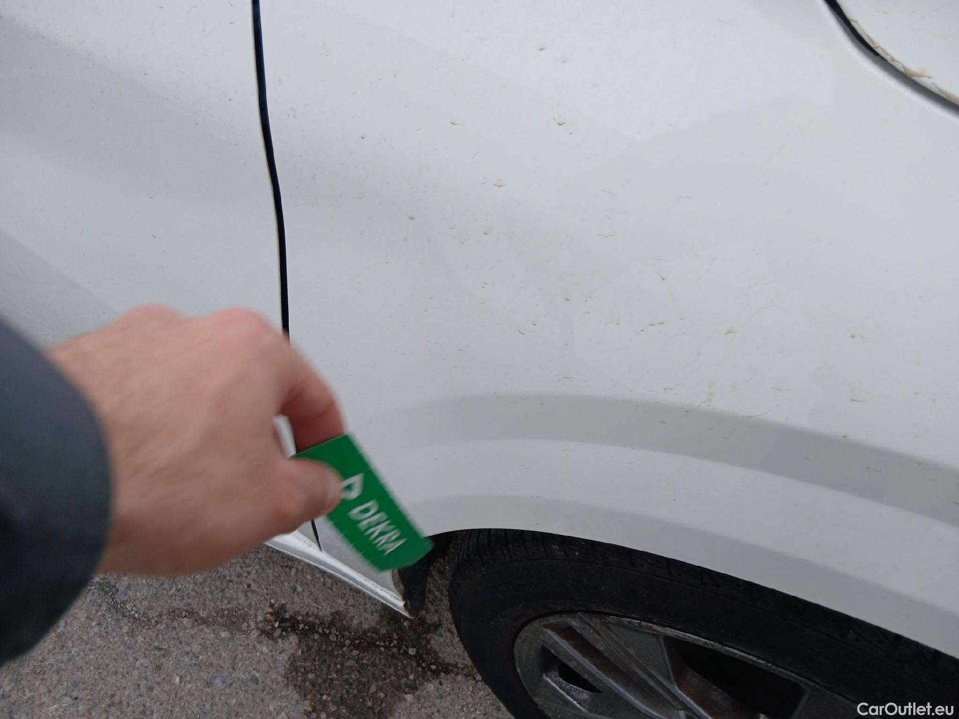  Peugeot  208 PEUGEOT  / 2019 / 5P / berlina con portón BlueHDi 73kW (100CV) Active Pack (AC2) #31