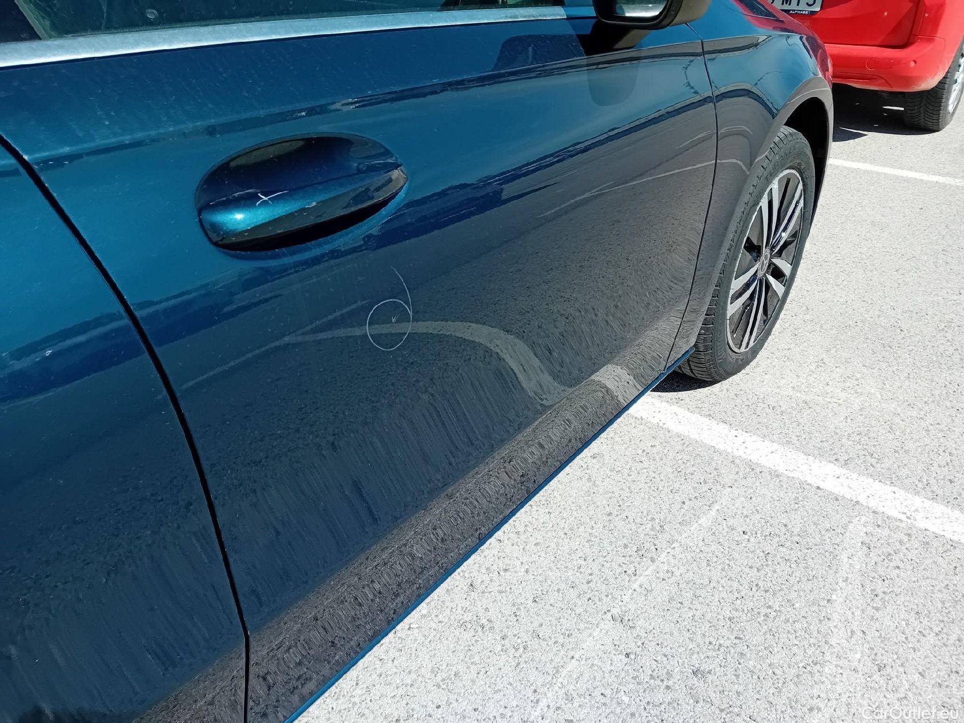  Mercedes  A-Klasse MERCEDES-BENZ Clase A / 2018 / 4P / sedán Sedán A 250 e #35