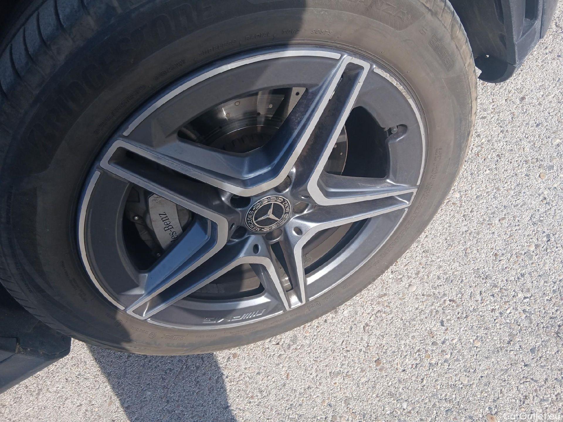  Mercedes  G-Klasee MERCEDES-BENZ GLC Coupé / 2019 / 5P / coupé GLC 300 de 4MATIC #26