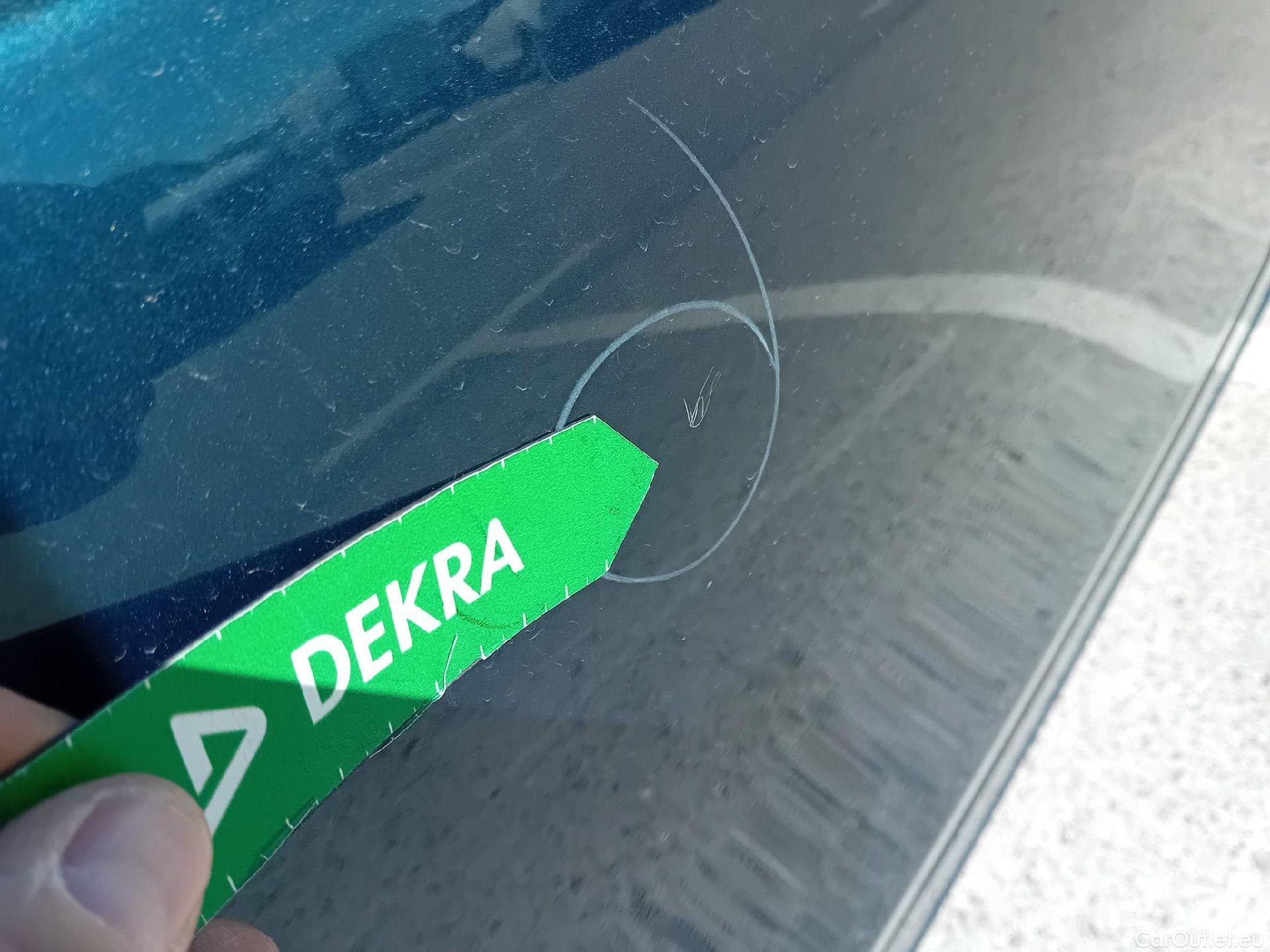  Mercedes  A-Klasse MERCEDES-BENZ Clase A / 2018 / 4P / sedán Sedán A 250 e #36