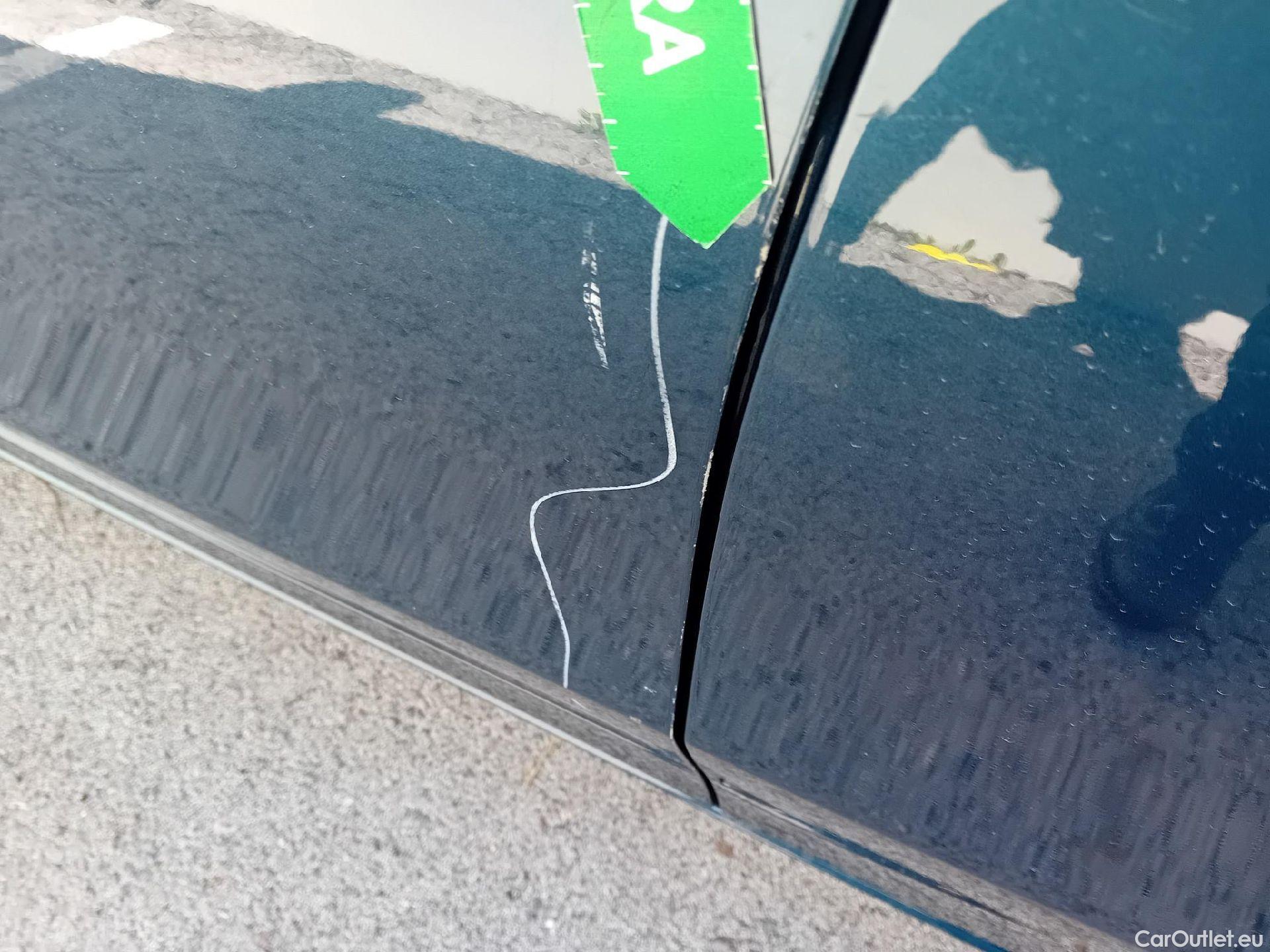  Mercedes  A-Klasse MERCEDES-BENZ Clase A / 2018 / 4P / sedán Sedán A 250 e #18