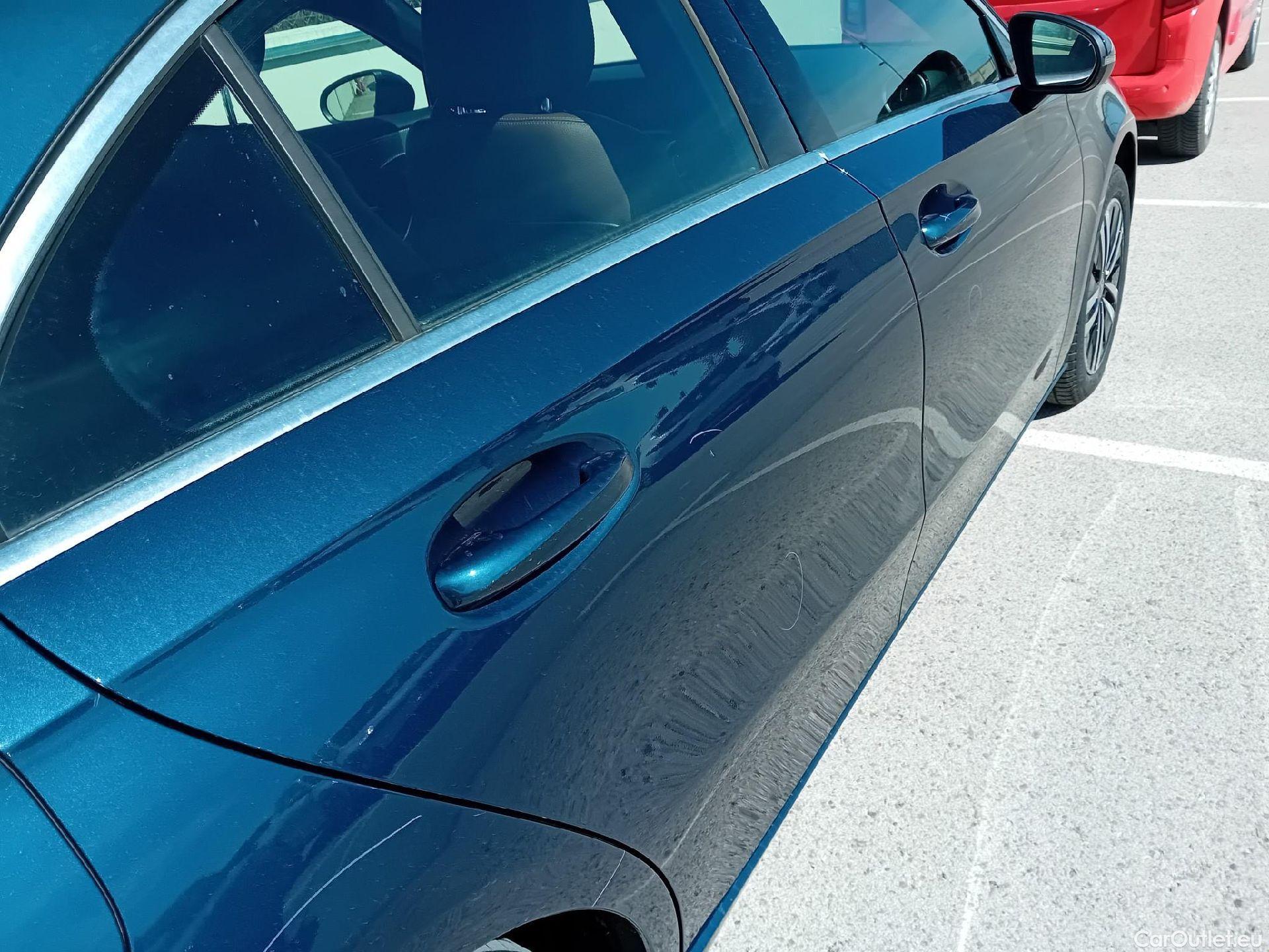  Mercedes  A-Klasse MERCEDES-BENZ Clase A / 2018 / 4P / sedán Sedán A 250 e #31