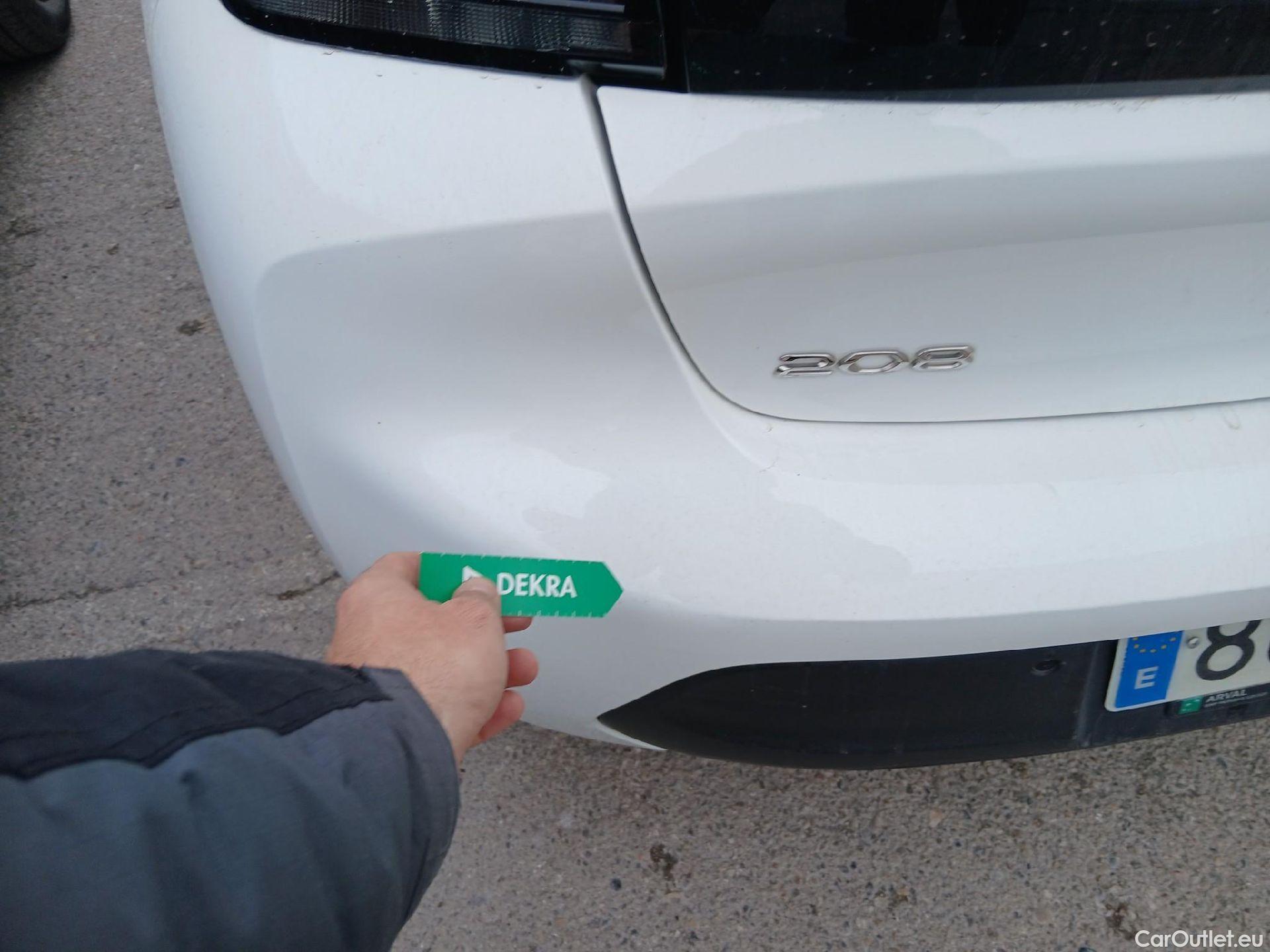  Peugeot  208 PEUGEOT  / 2019 / 5P / berlina con portón BlueHDi 73kW (100CV) Active Pack (AC2) #14