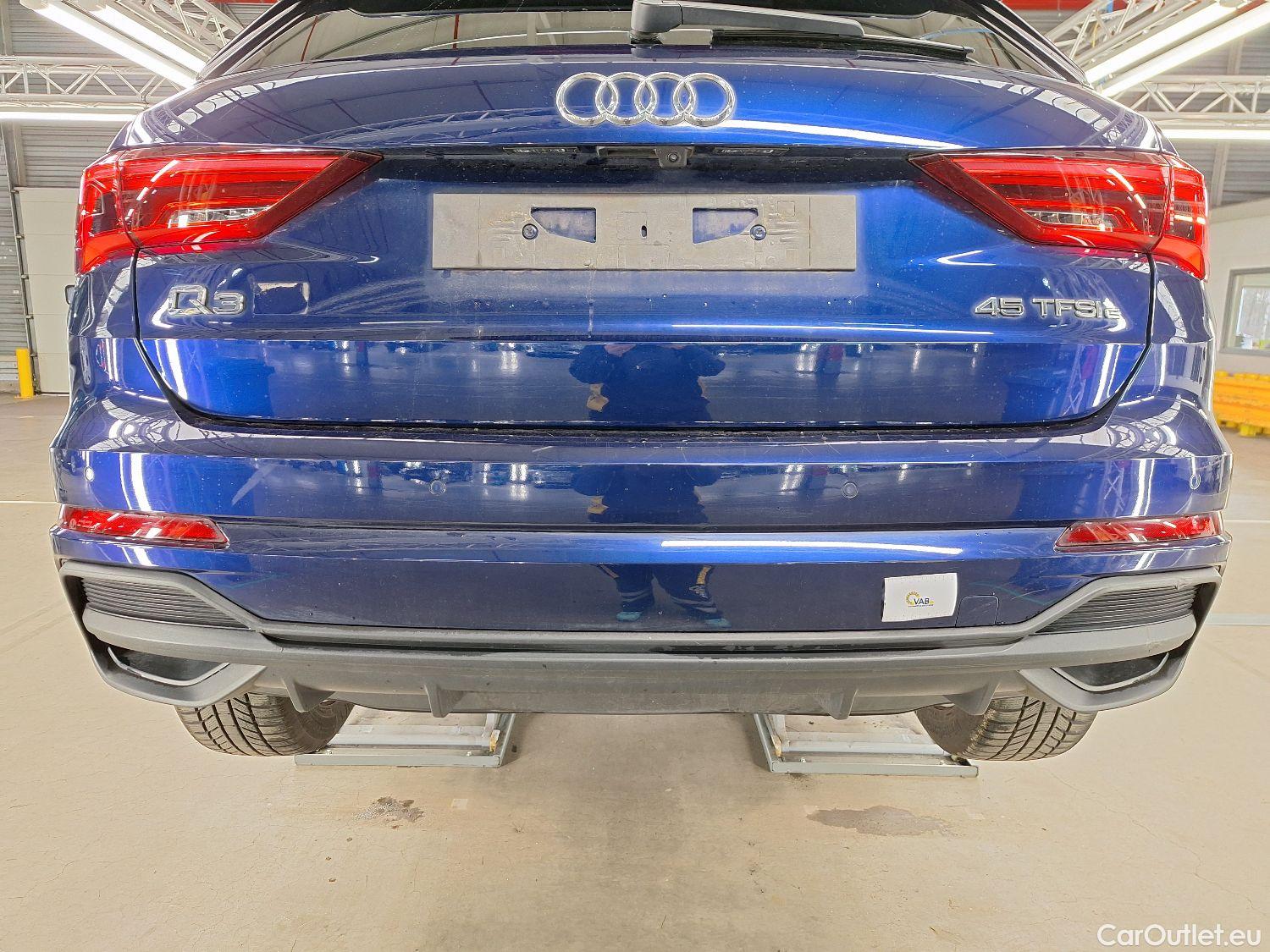  Audi  Q3 Audi,  '18 PHEV, Audi  45 TFSI e S tronic S Line 5d #15