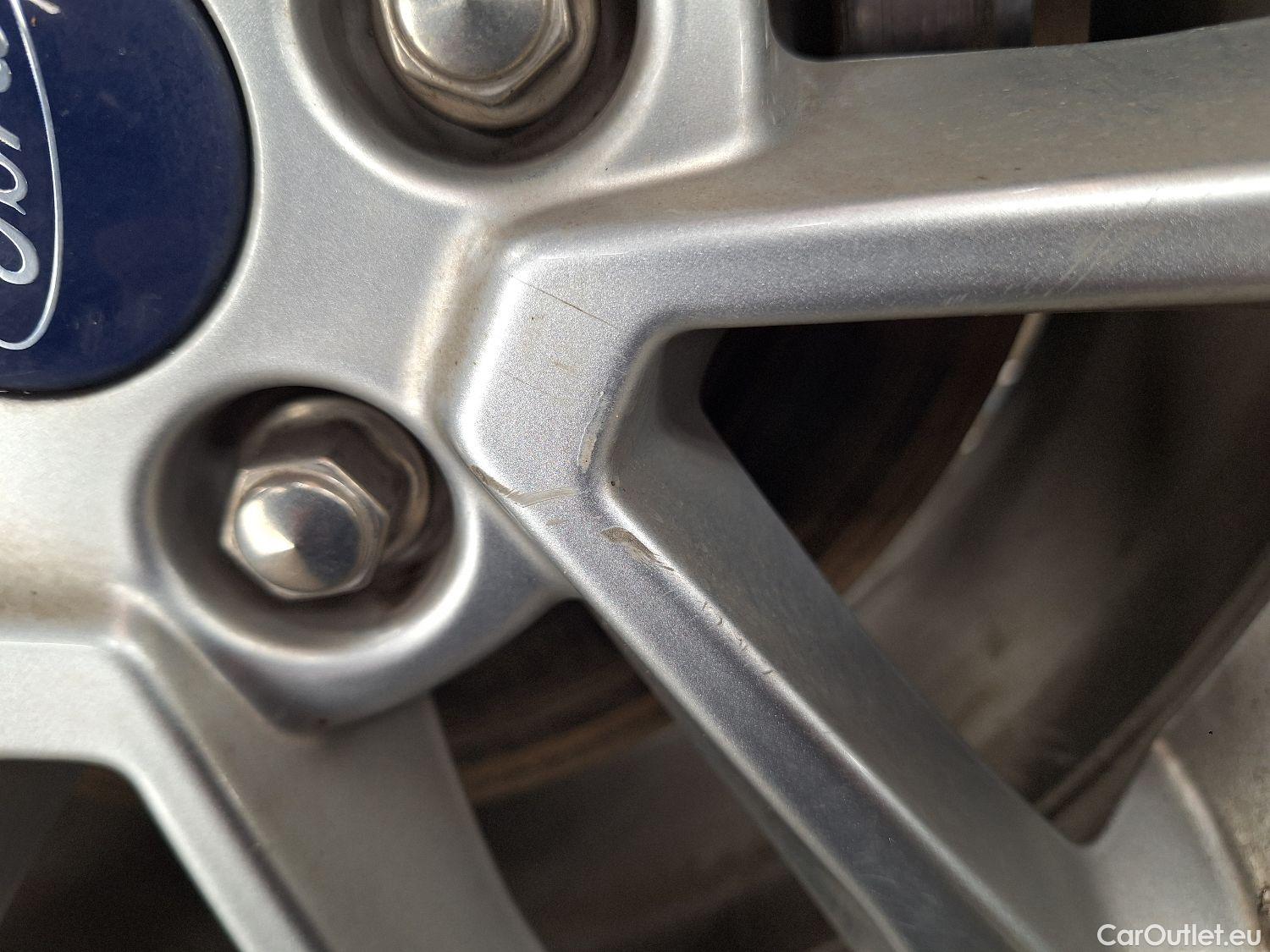  Ford  Kuga Ford,  '19, Ford  2.5i PHEV Aut. 165kW Titanium 5d #4