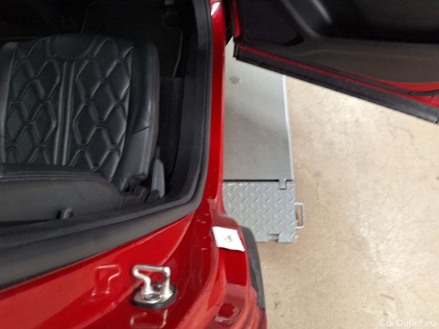  Peugeot  5008 Peugeot,  FL'20, Peugeot  1.5 BlueHDi 96kW S&S EAT8 Allure Pack #19