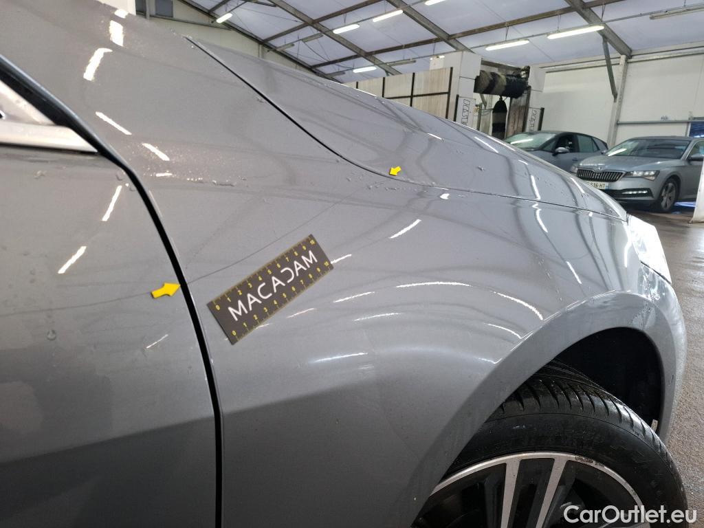  Bmw  Serie 1 BMW Série 1 / 2019 / 5P / Berline 116d DKG7 Business Design #5