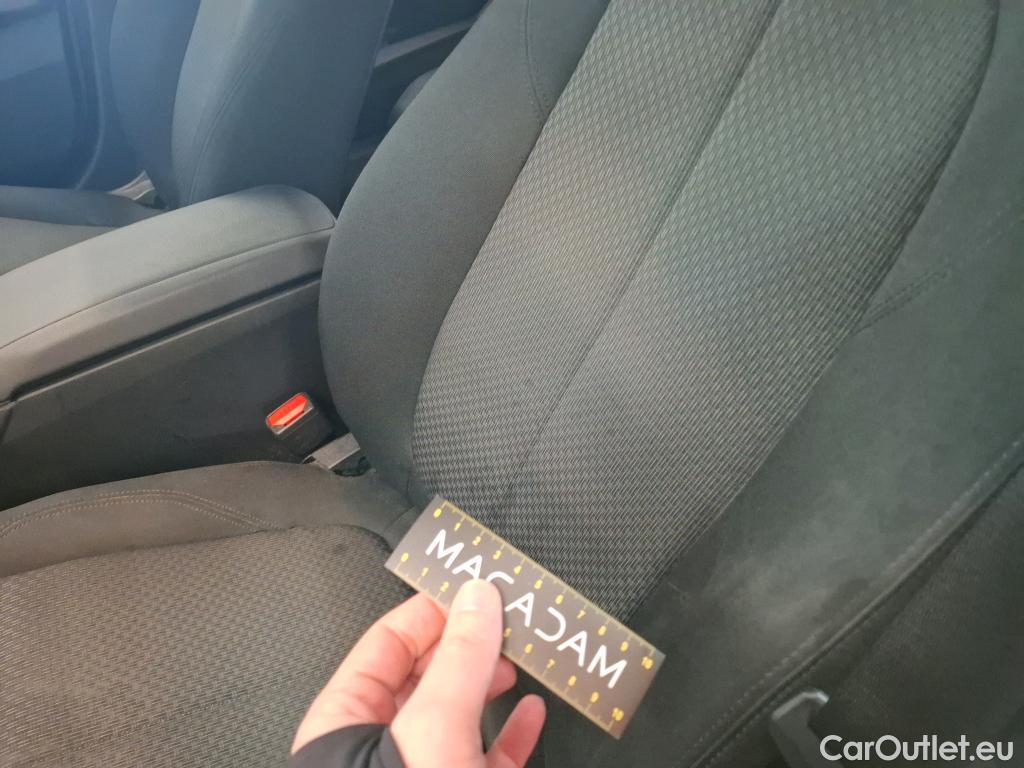  Bmw  Serie 1 BMW Série 1 / 2019 / 5P / Berline 116d DKG7 Business Design #34