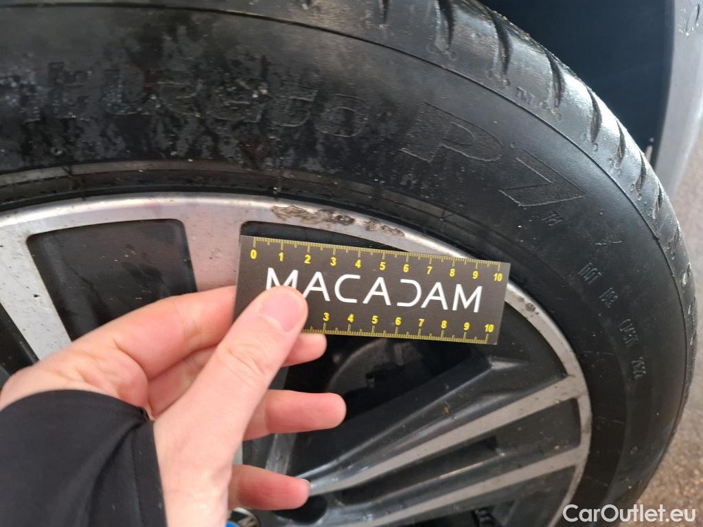  Bmw  Serie 1 BMW Série 1 / 2019 / 5P / Berline 116d DKG7 Business Design #27