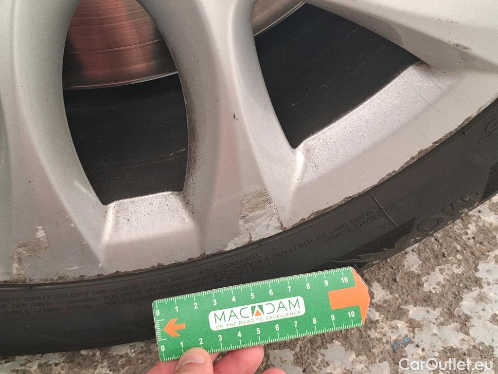  Bmw  Serie 2 Série 2 Gran Tourer 218d Lounge 2.0 150CV BVA8 E6d #37