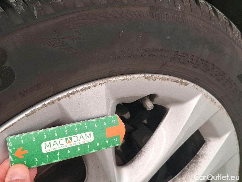  Bmw  Serie 2 Série 2 Gran Tourer 218d Lounge 2.0 150CV BVA8 E6d #40