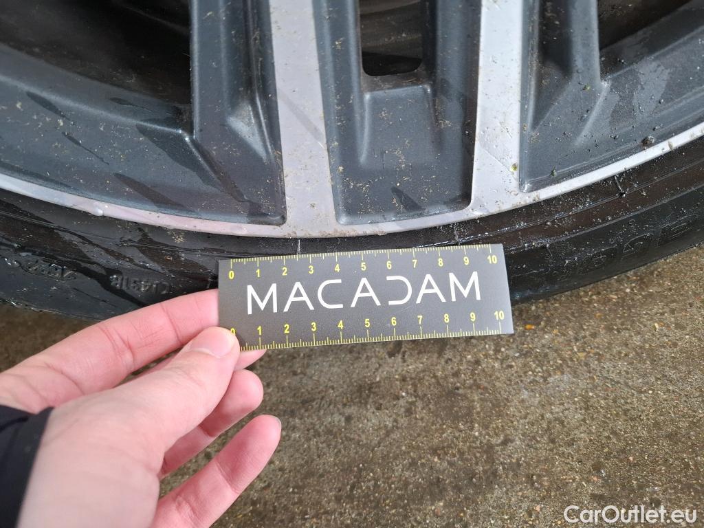  Bmw  Serie 1 BMW Série 1 / 2019 / 5P / Berline 116d DKG7 Business Design #20