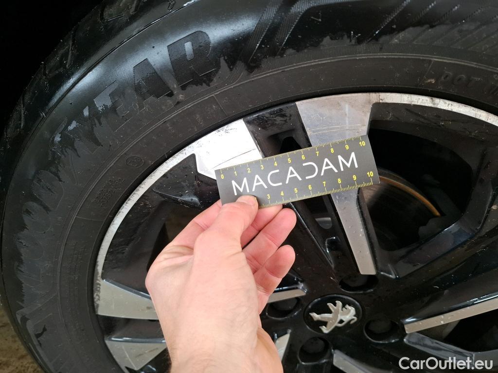  Peugeot  2008  Allure Business 1.2 PureTech 130CV BVA8 E6d #22