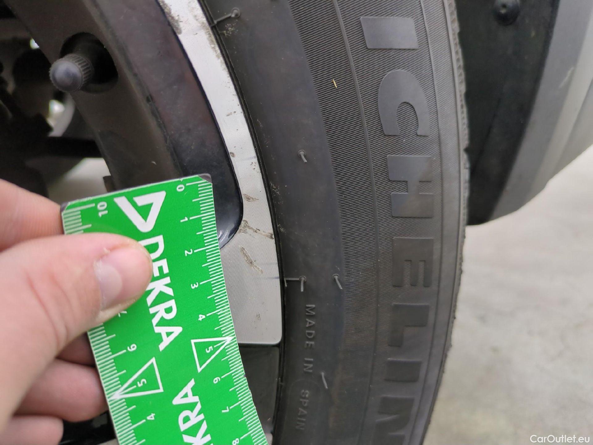  DS  DS7 7 Crossback Business 1.2 PureTech 130CV BVA8 E6d #30