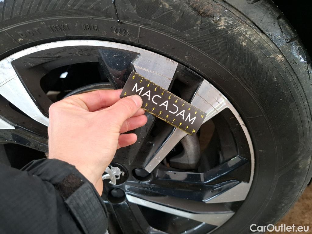  Peugeot  2008  Allure Business 1.2 PureTech 130CV BVA8 E6d #21