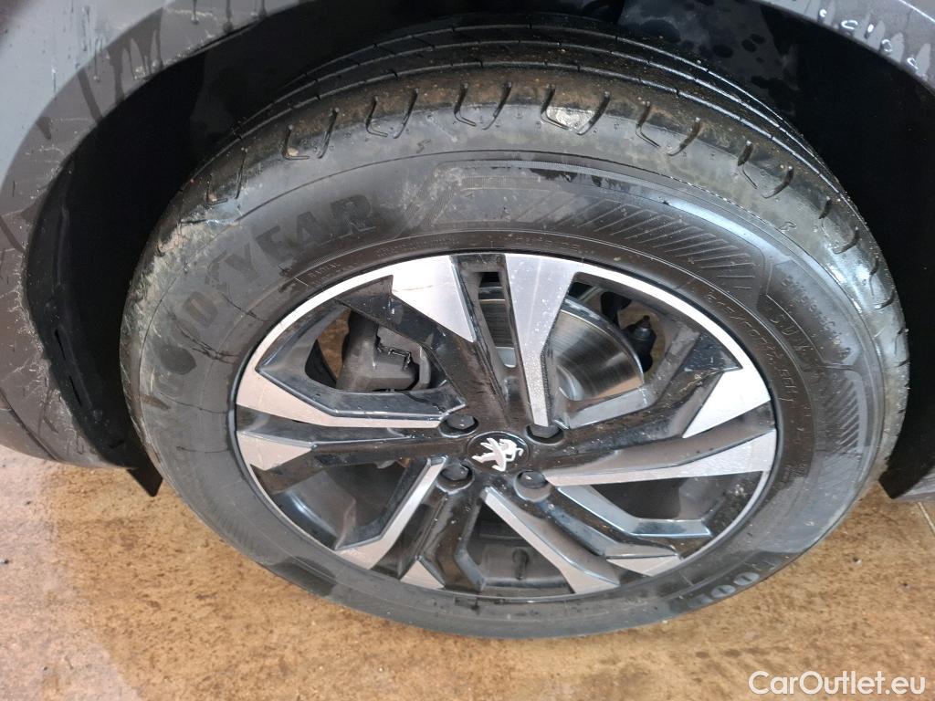  Peugeot  2008  Allure Business 1.2 PureTech 130CV BVA8 E6d #1