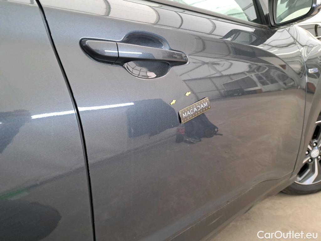  Hyundai  Konna HYUNDAI Kona / 2017 / 5P / SUV 1.6 GDi Hybrid DCT-6 Intuitive #11