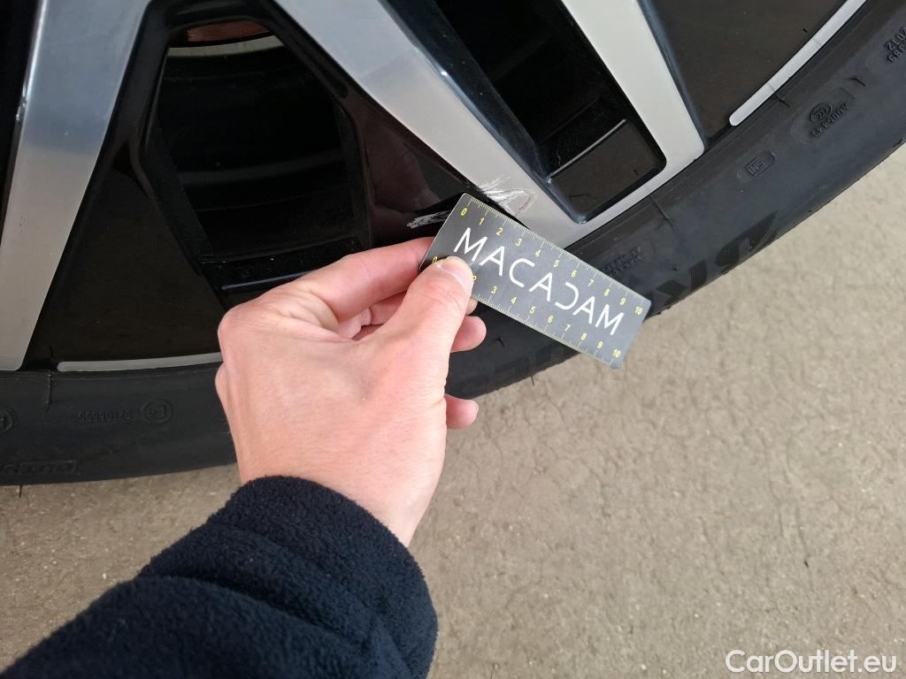  Mercedes  GLA MERCEDES-BENZ  / 2020 / 5P / SUV 2.0  200 D BUSINESS LINE DCT #47