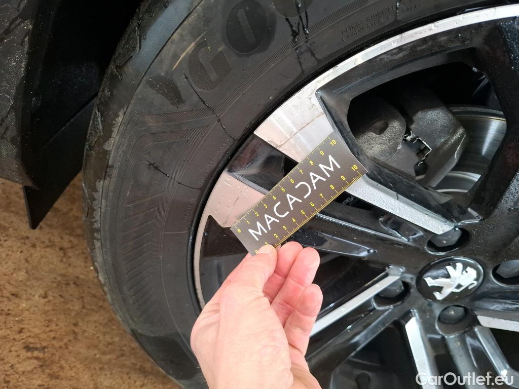  Peugeot  2008  Allure Business 1.2 PureTech 130CV BVA8 E6d #5