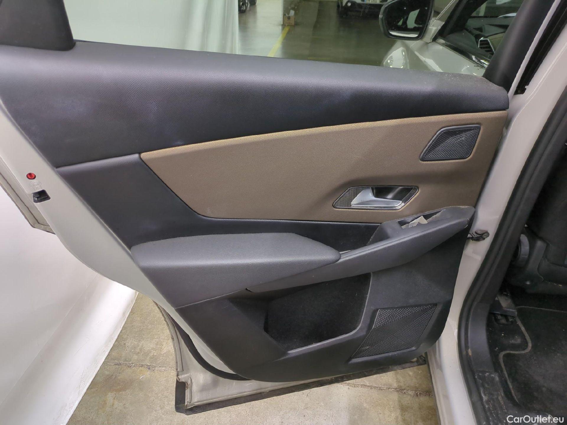  DS  DS7 7 Crossback Business 1.2 PureTech 130CV BVA8 E6d #4