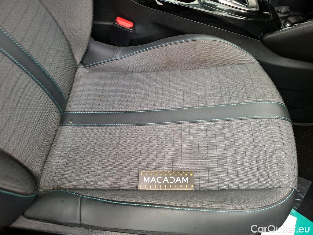  Peugeot  2008  Allure Business 1.2 PureTech 130CV BVA8 E6d #29