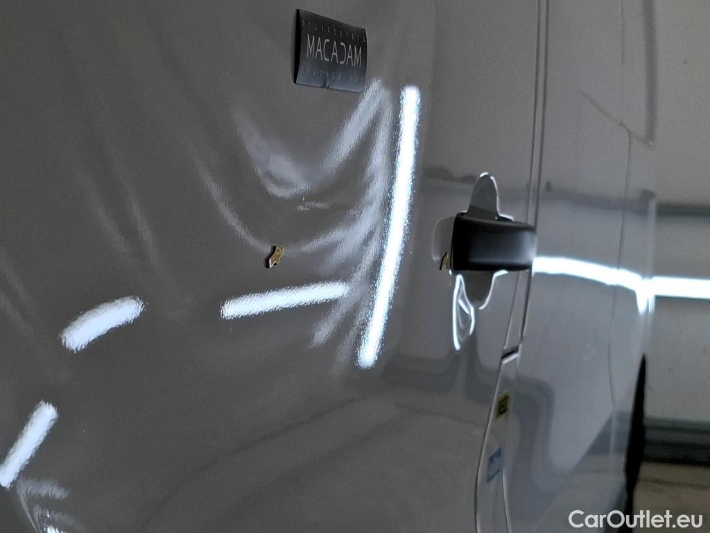  Renault  Trafic  Fourgon L2H1 3T Grand Confort 2.0 dCi 130CV BVM6 E6d #11