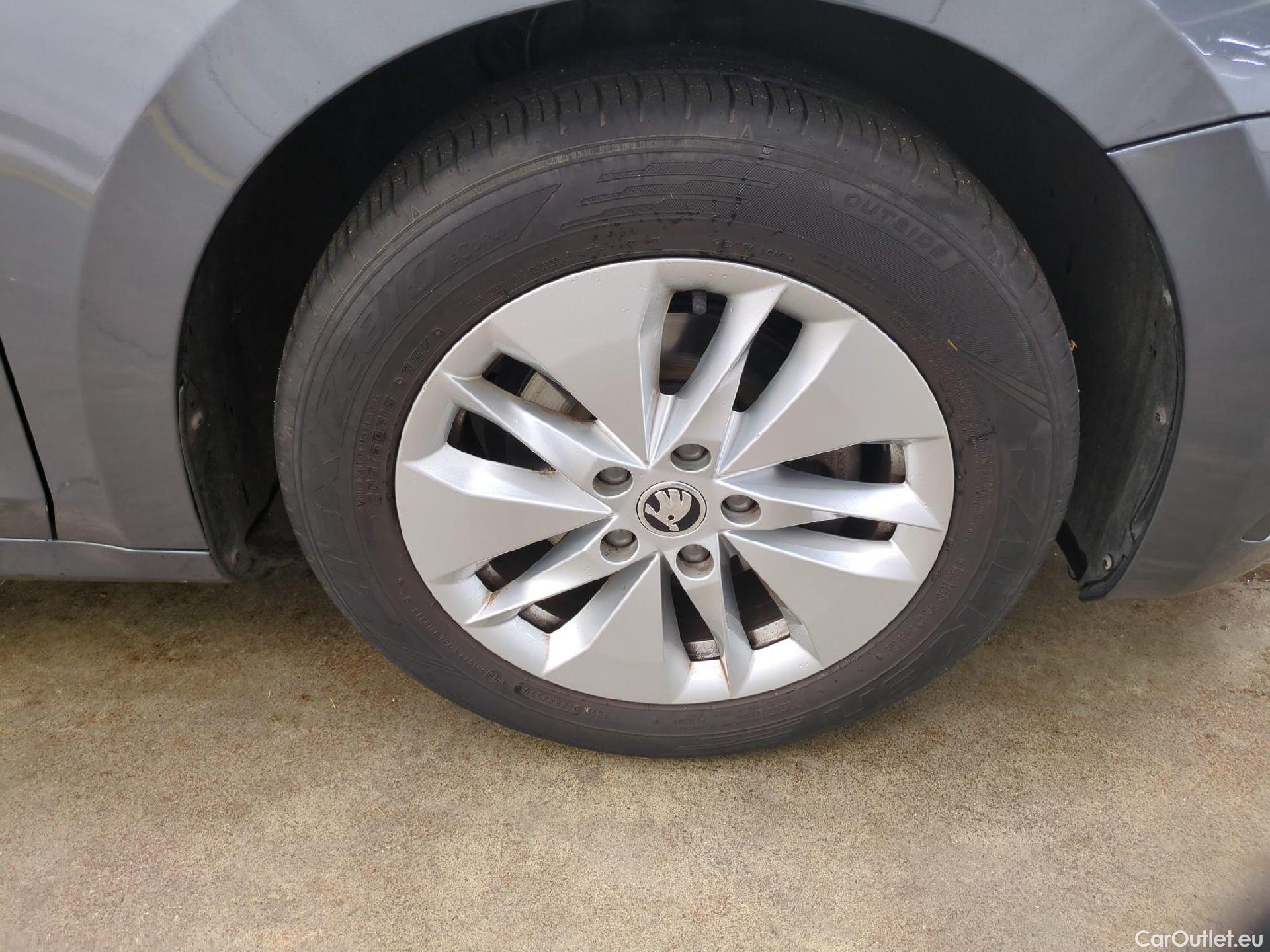  Skoda  Octavia  Combi Business 2.0 TDI 115CV BVM6 E6d #5