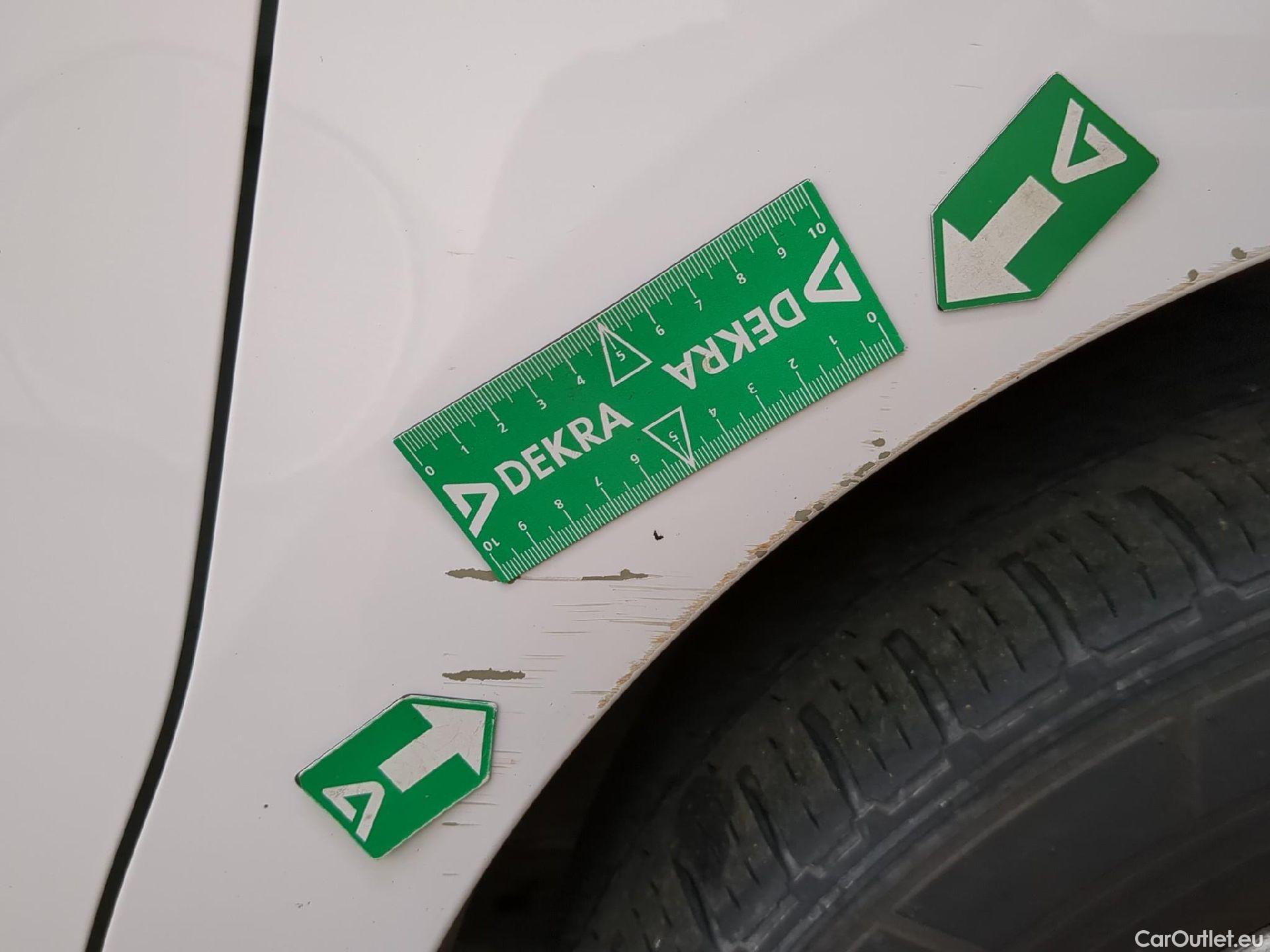  Peugeot  Expert  Fourgon Premium L1 1.5 HDi 120CV BVM6 E6d #9