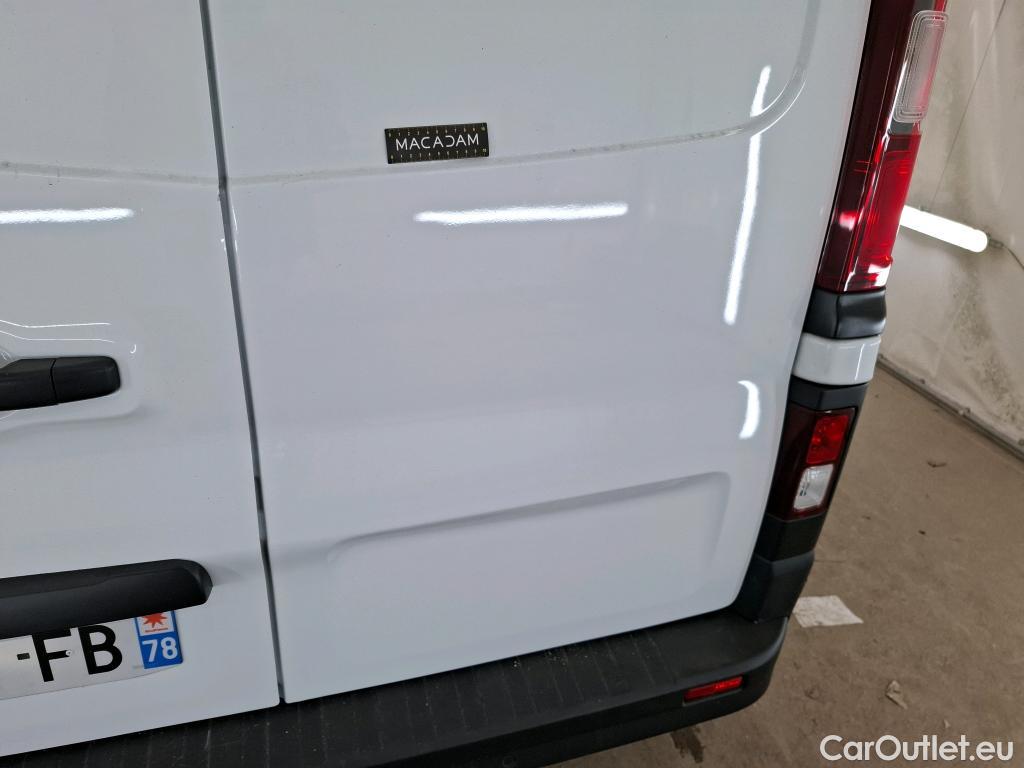  Renault  Trafic  Fourgon L2H1 3T Grand Confort 2.0 dCi 130CV BVM6 E6d #17