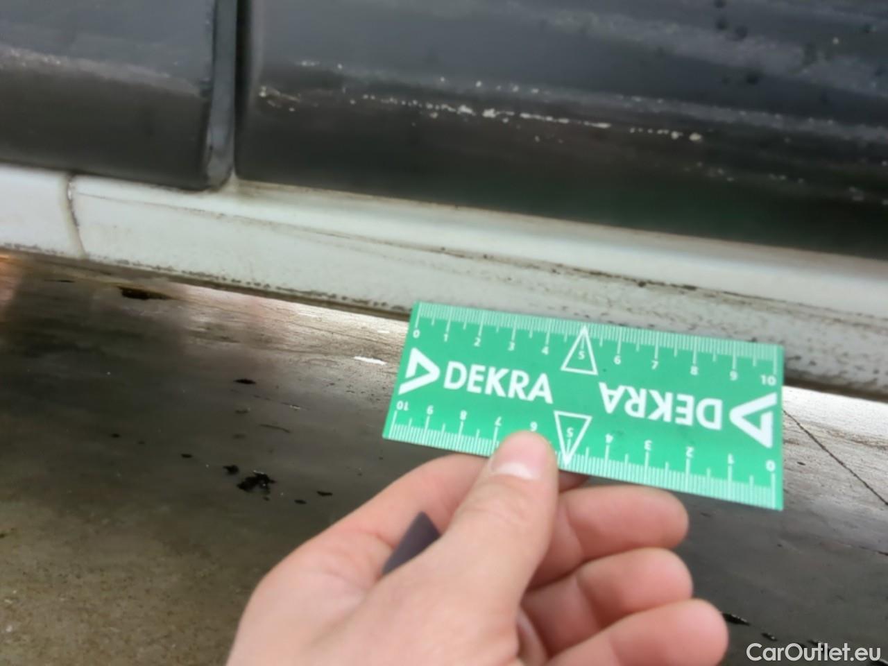  Peugeot  Expert  Fourgon Premium L1 1.5 HDi 120CV BVM6 E6d #38