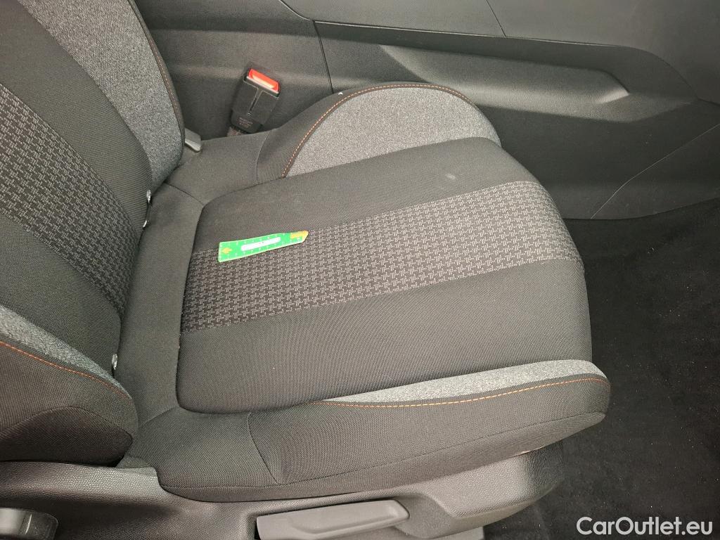  Peugeot  3008  II Active Pack 1.2 PureTech 130CV BVA8 E6d #10