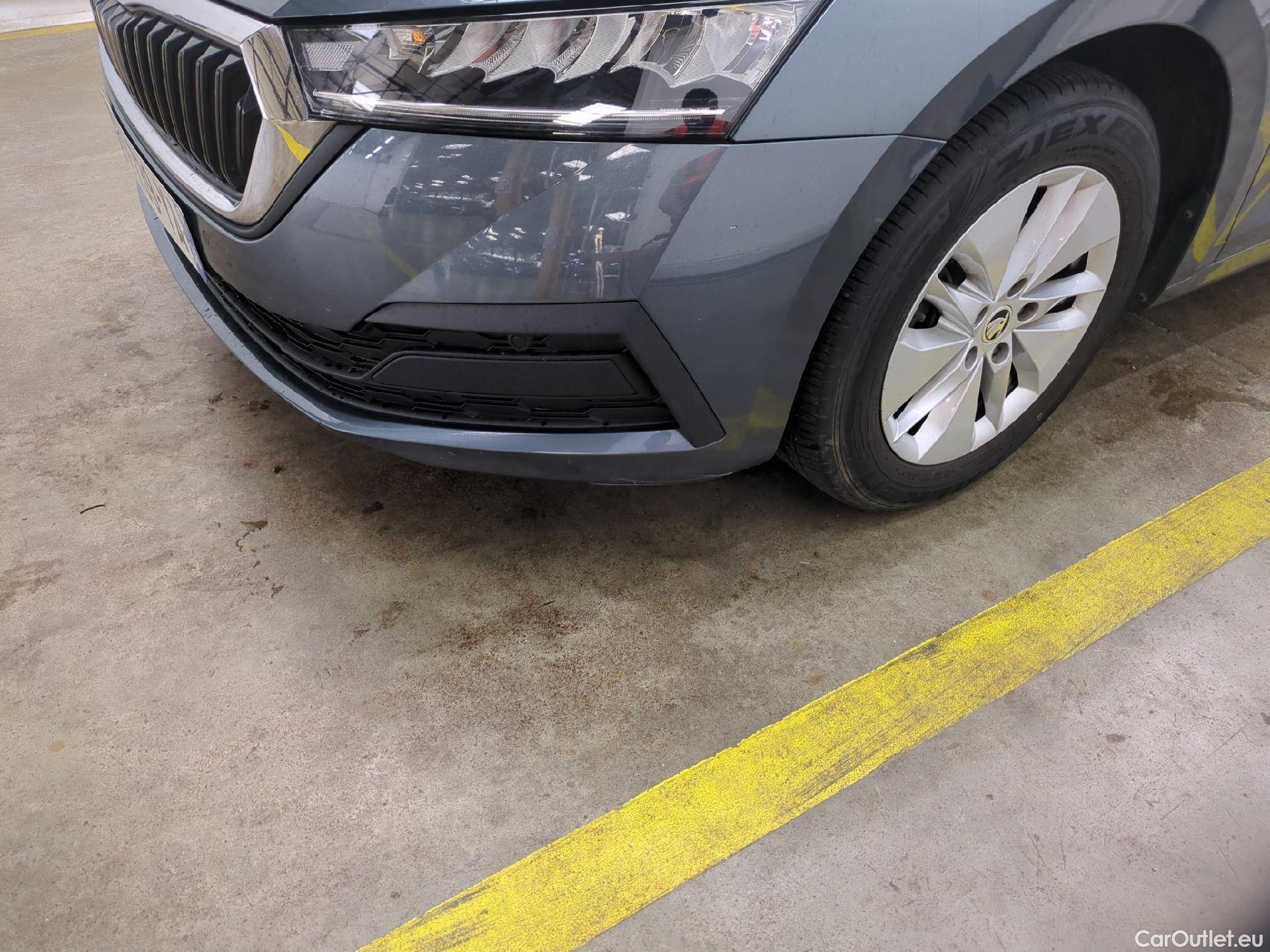  Skoda  Octavia  Combi Business 2.0 TDI 115CV BVM6 E6d #26