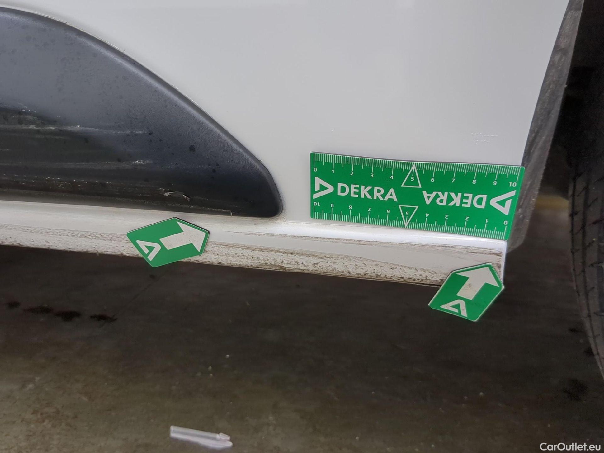  Peugeot  Expert  Fourgon Premium L1 1.5 HDi 120CV BVM6 E6d #39