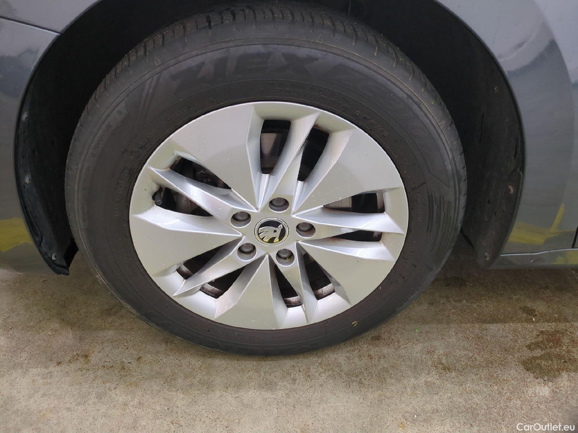  Skoda  Octavia  Combi Business 2.0 TDI 115CV BVM6 E6d #2