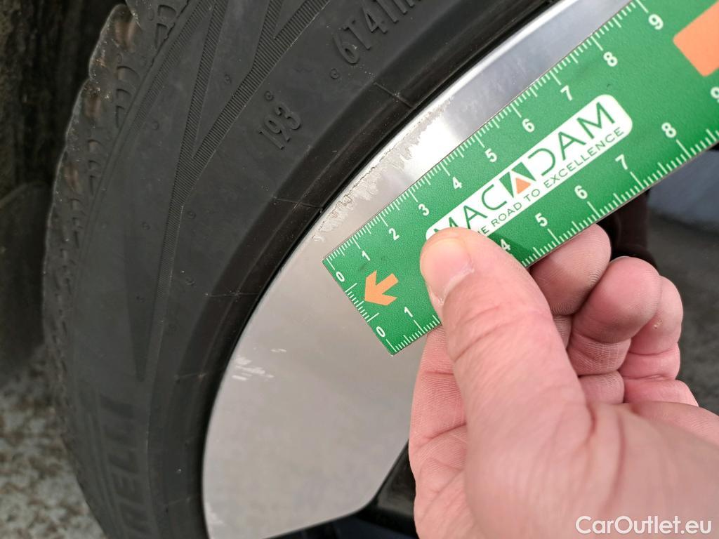  Volkswagen  ID.3  150 kW Pro Performance Style 58kWh BVA #9