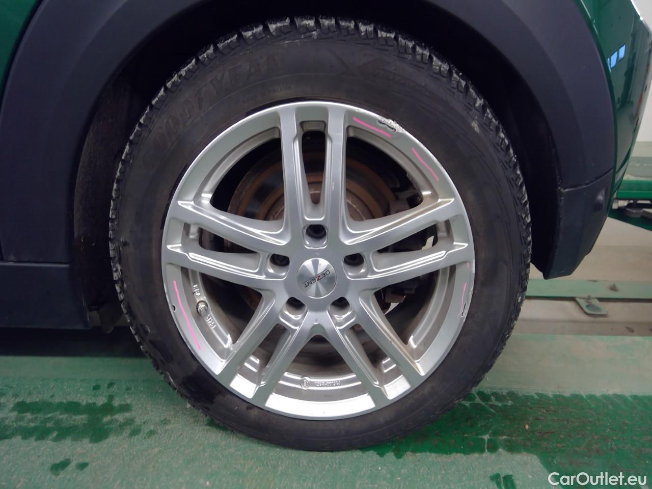  Mini  Mini John Cooper EV SE Maximise 3d #9