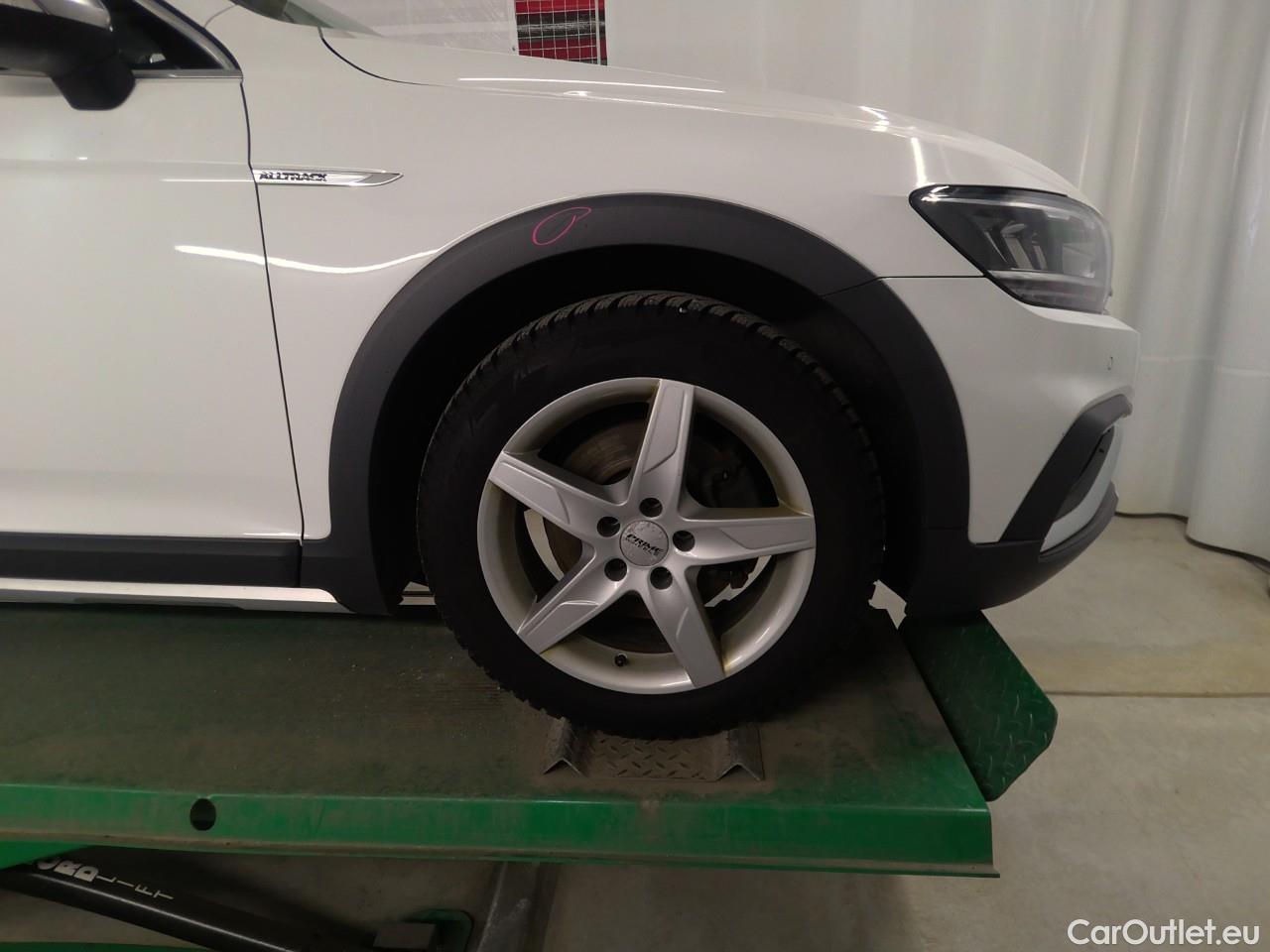  Volkswagen  Passat  All.TDI 190 4M Aut #10