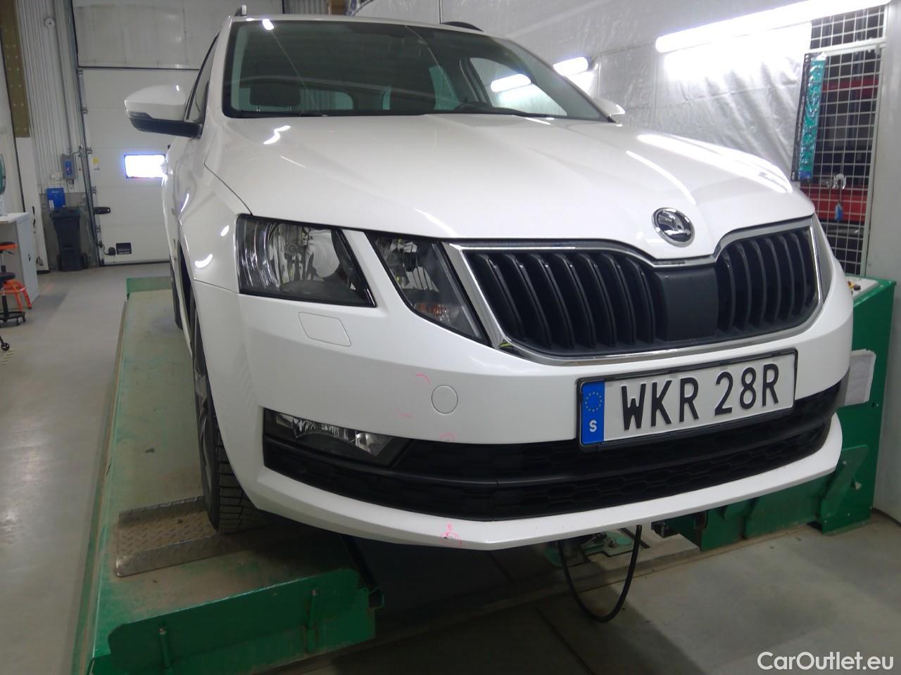  Skoda  Octavia Oct.Combi TSI 150 Ambition Aut #2