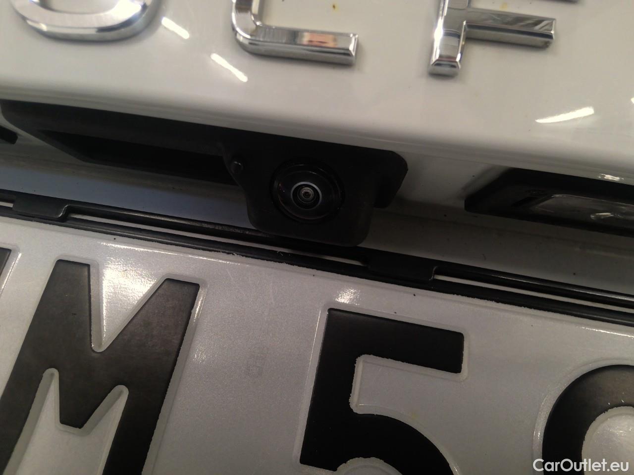  Volkswagen  Golf  SC 1.5 eTSI 131 Aut #2