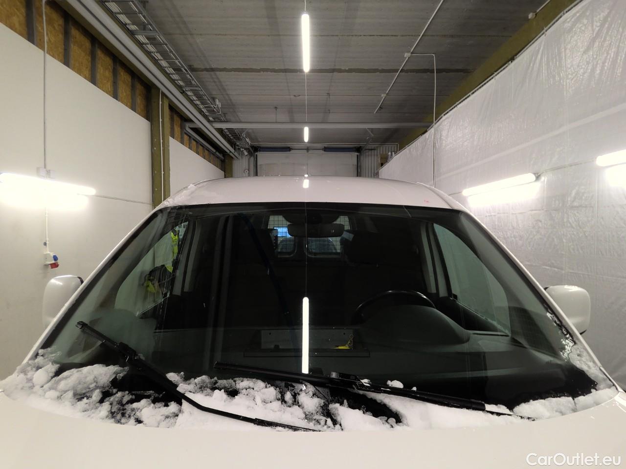  Volkswagen  Caddy  TDI 110 Maxi 4WD Aut. #17